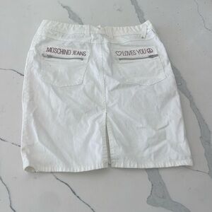 Moschino Jeans white skirt with zip pockets Iconic ‘Loves You’ & peace sign M